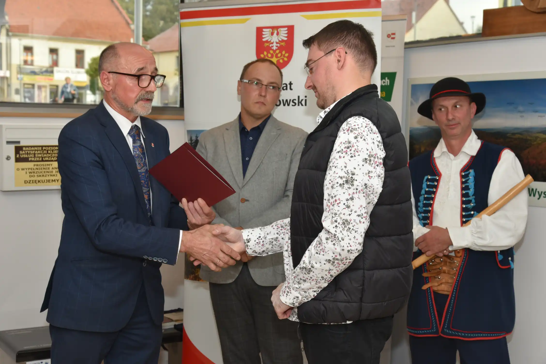 Wernisaż wystawy pn. „Droga Krzyżowa Narodu Polskiego – Wincenty Stanisław Gawron” w PCIT w Limanowej