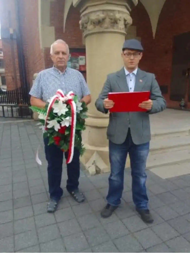 Narodowcy uczcili pamięć i oddali cześć pomordowanym przez NKWD