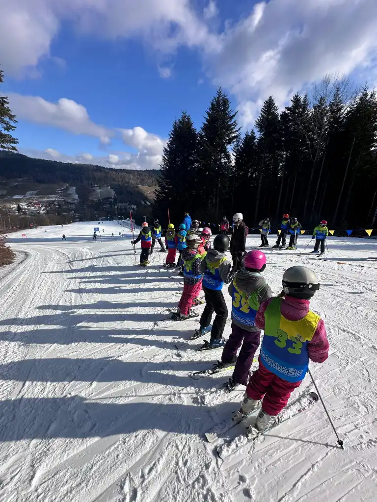 Gminne Zawody Narciarskie o Puchar Wójta Gminy Łabowa. Sportowa pasja na stoku
