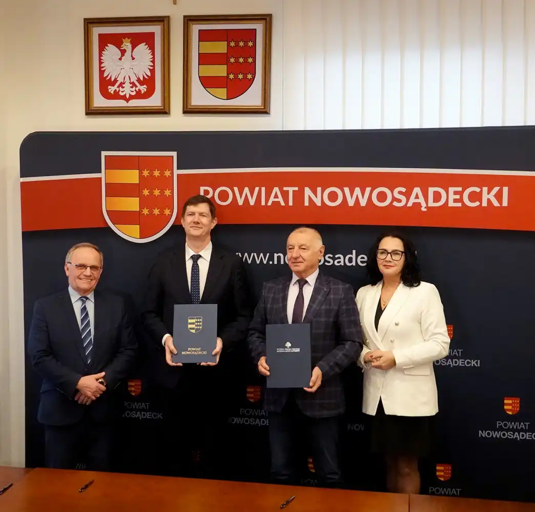 Starostwo i WSB będą wspólnie realizować projekty. Umowa podpisana