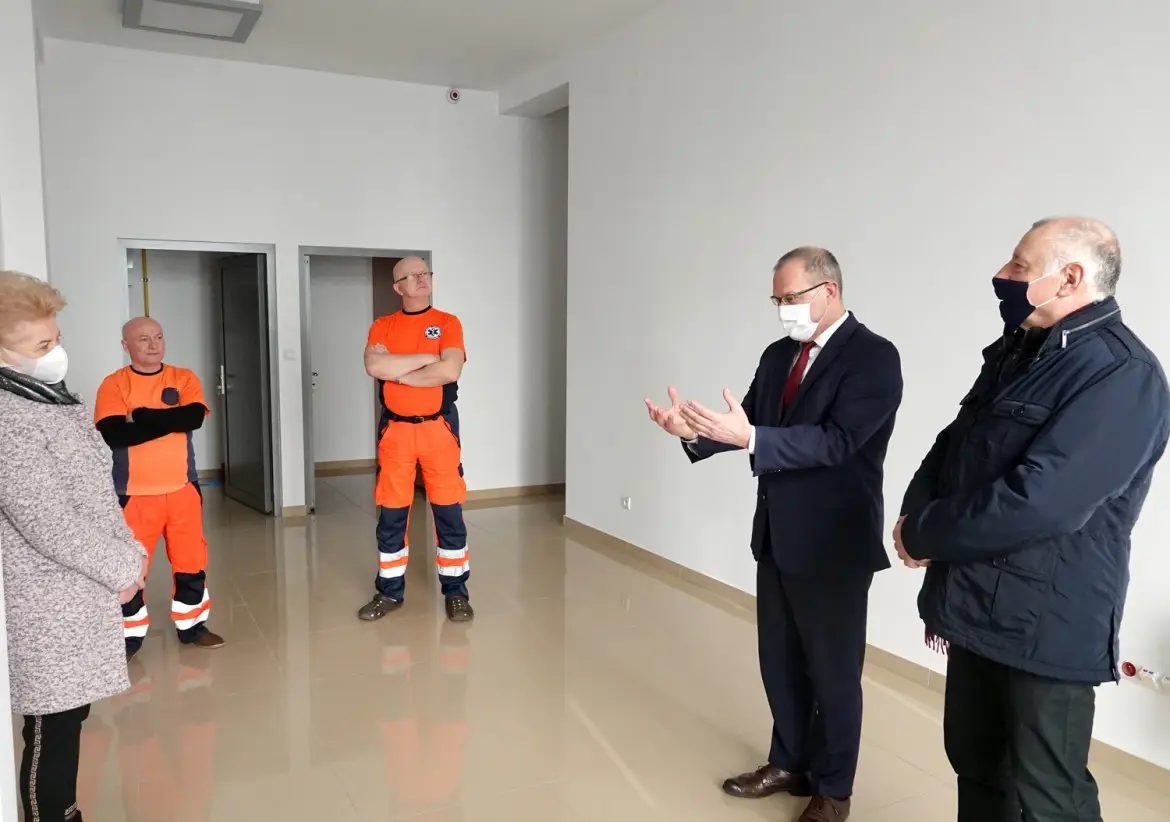Podstacja Pogotowia Ratunkowego w Łososinie Dolnej: nowe miejsce i komfortowe warunki pracy