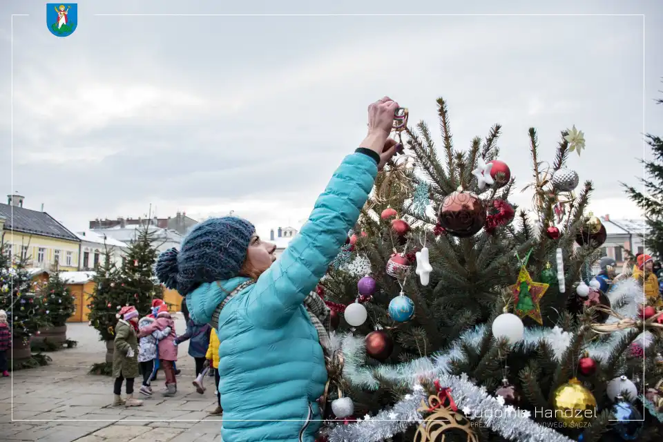 Na płycie nowosądeckiego rynku zrobiło się świątecznie