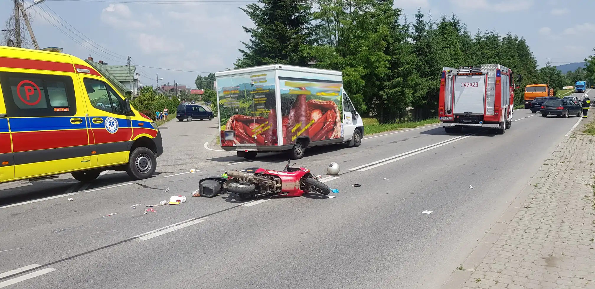 Wypadek w Białej Niżnej. W akcji śmigłowiec LPR