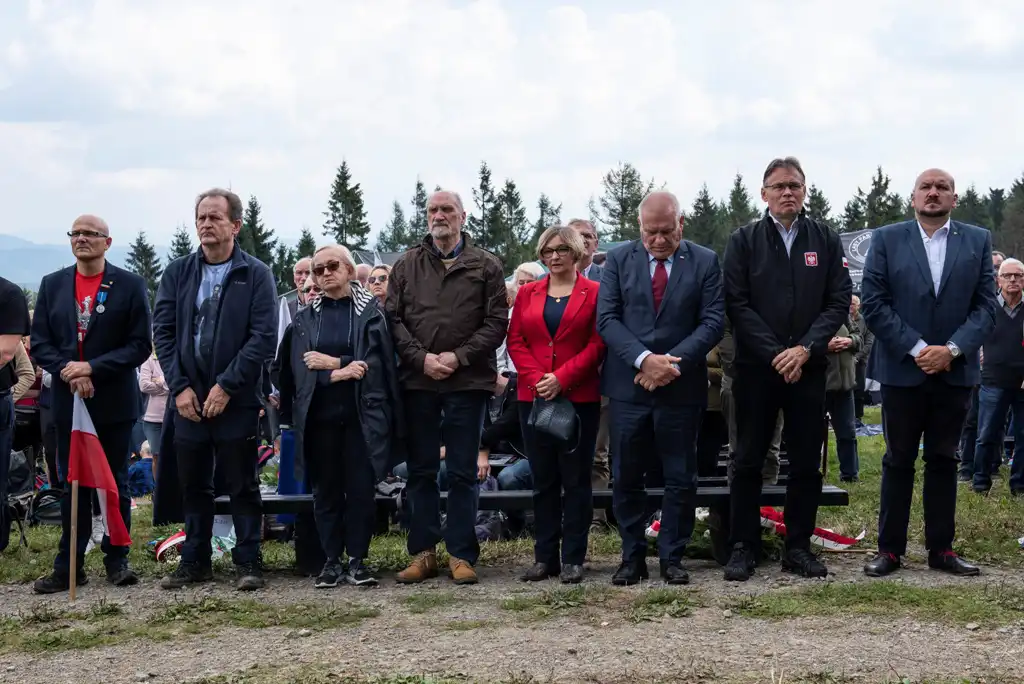 Na Hali Łabowskiej została odprawiona msza święta w intencji księdza kapelana Władysława Gurgacza i Żołnierzy  PPAN