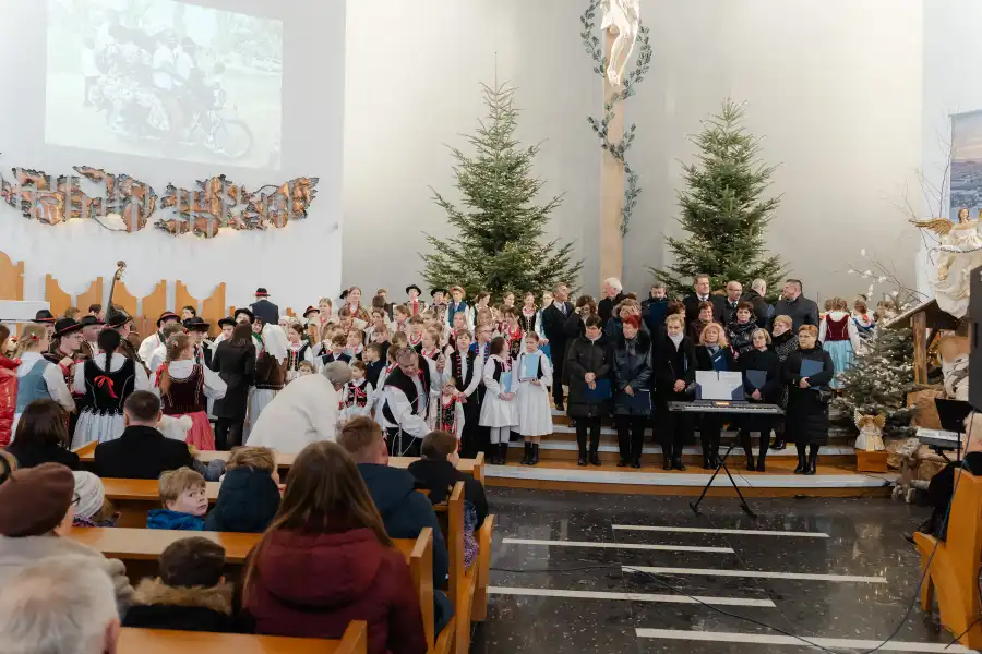 Charytatywny koncert kolęd w Ptaszkowej wsparł misje w Kongo