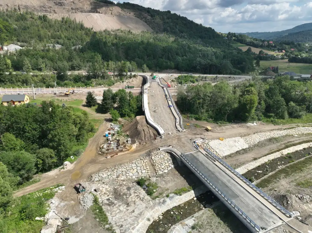 Modernizacja linii Klęczany – Nowy Sącz nabiera tempa