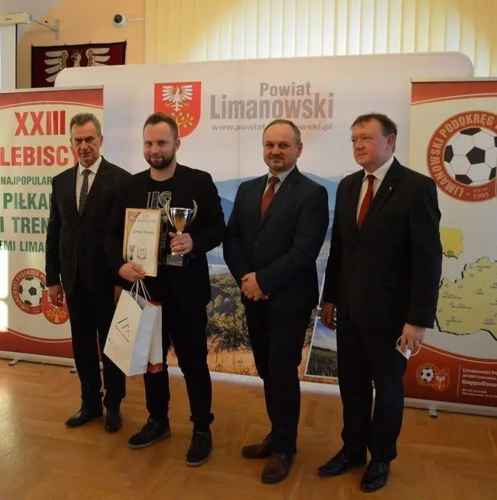 Rozstrzygnięto plebiscyt na najpopularniejszego piłkarza i trenera Ziemi Limanowskiej 2020