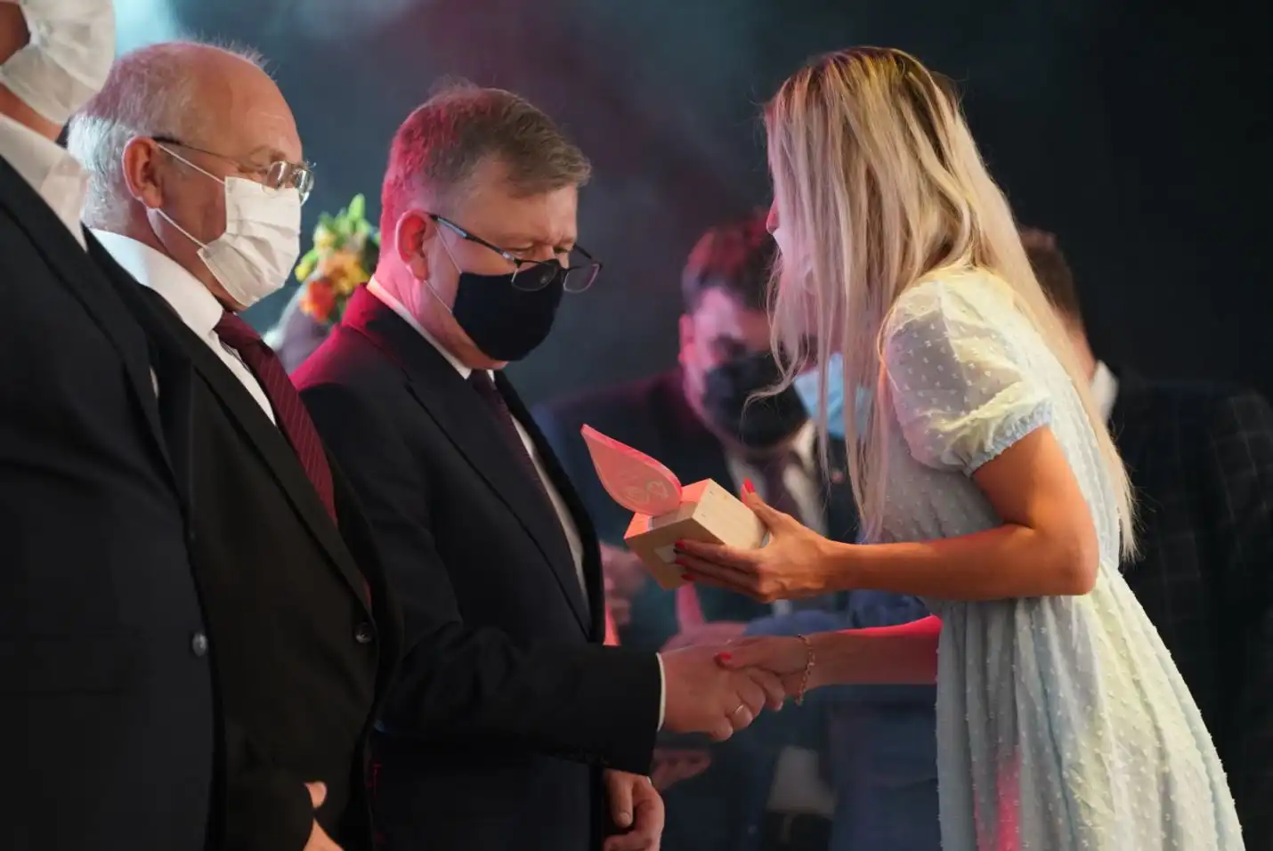 III Sądecka Gala Krwiodawstwa w Krynicy Zdroju. Marszałek Małopolski odznaczył zasłużonych krwiodawców