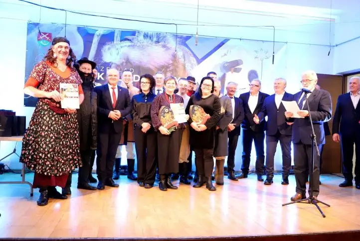 Tradycja żyje w Starej Wsi. Jubileuszowy przegląd grup kolędniczych