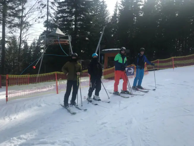 Studenci Instytutu Kultury Fizycznej odbywają zajęcia praktyczne na obozie sportowym