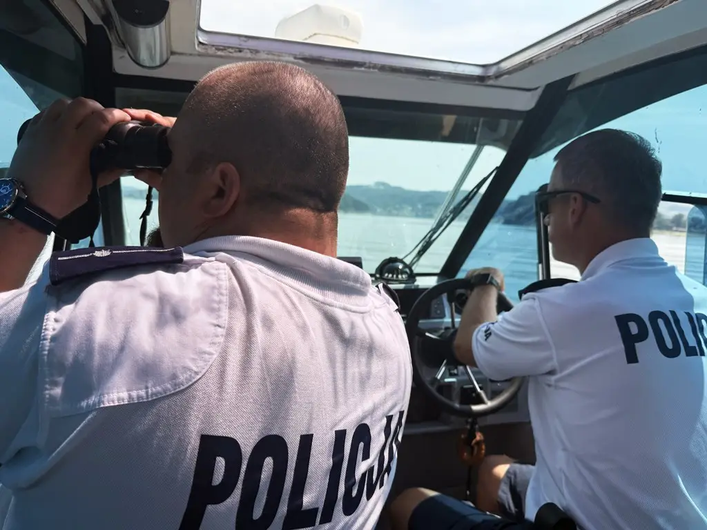 Policjanci wrócili na Jezioro Rożnowskie. Wakacyjne patrole już pilnują bezpieczeństwa