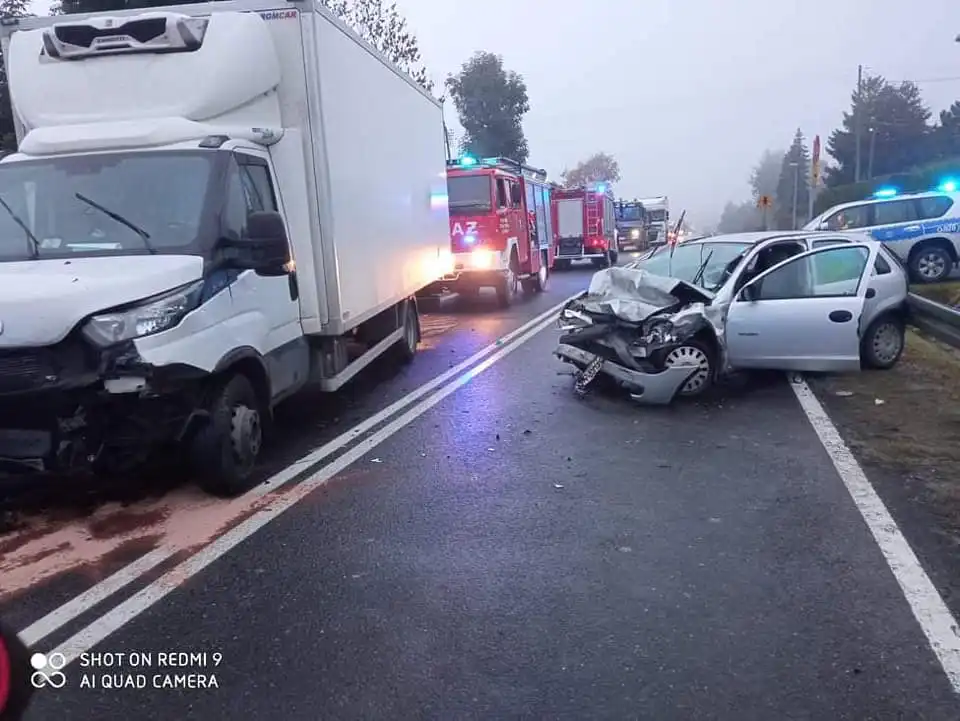 Wypadek w Cieniawie. Zderzyły się trzy pojazdy