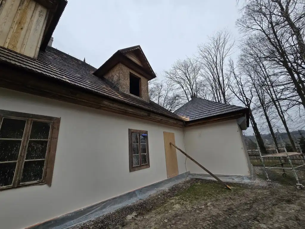 Historyczny Dwór w Świdniku zyskuje nowe życie. Trwa remont zabytku z 1752 roku