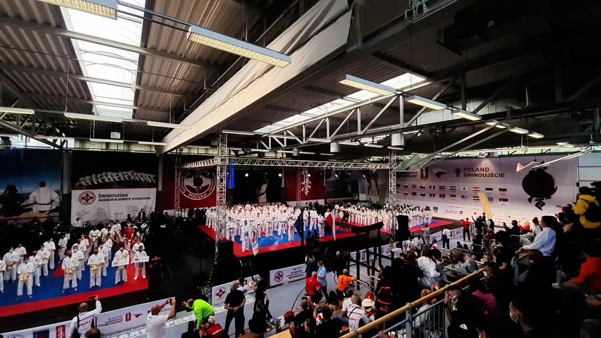 Grybowianka Karolina Sekuła z brązowym medalem Mistrzostw Europy w Karate Kyokushin