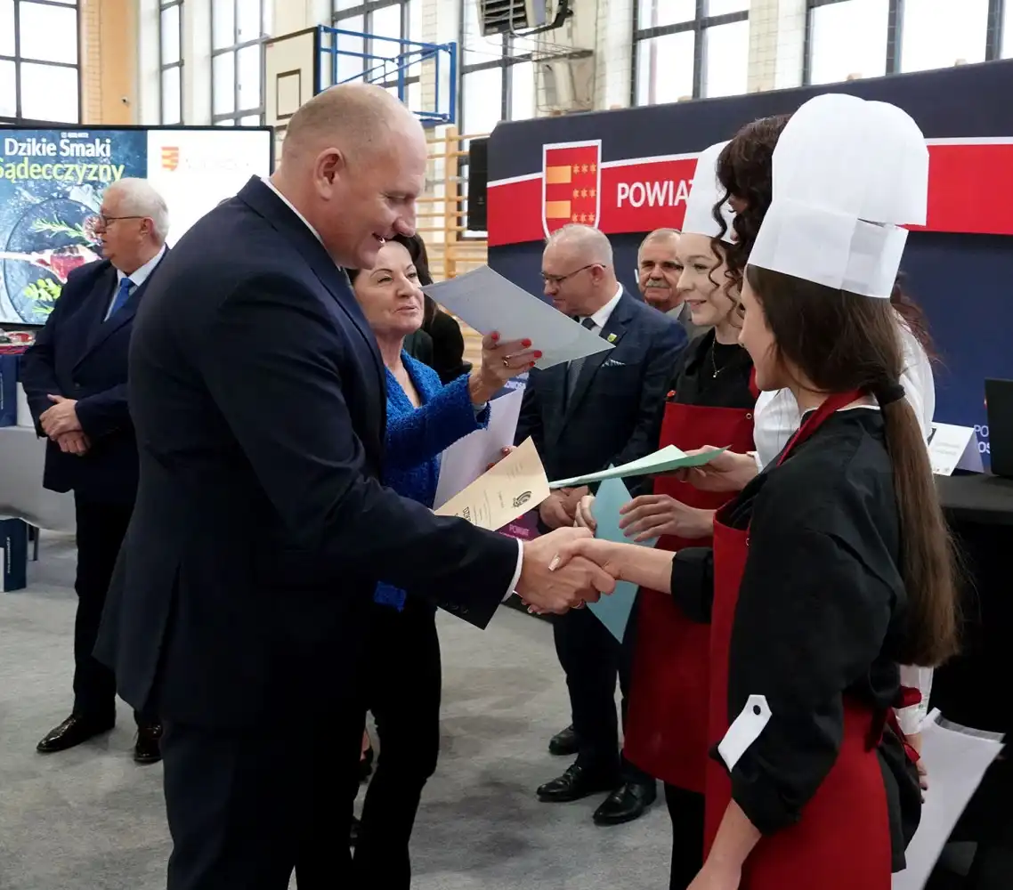 Zwyciężczynie III Powiatowego Konkursu Kulinarnego: Comber z jelenia i deser w klimacie sądeckiej jesieni