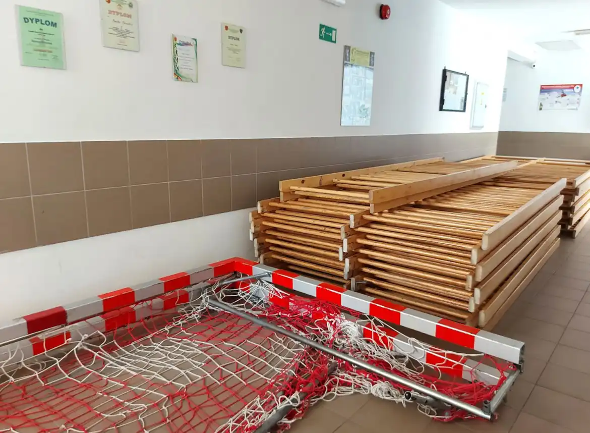Trwa remont hali sportowej w ZSP w Krynicy-Zdroju
