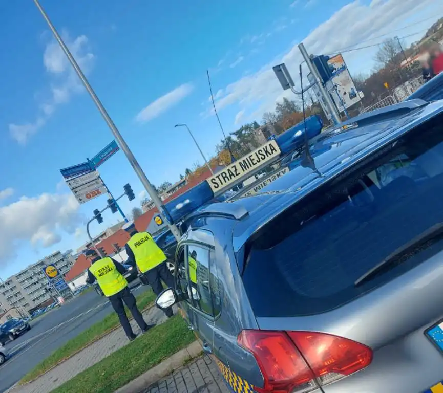 Sądeccy policjanci dbają o bezpieczeństwo w rejonch cmentarzy