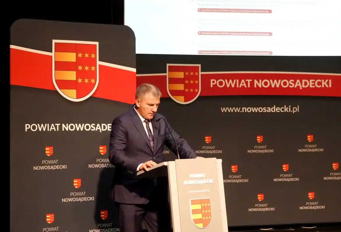 O inwestycjach drogowych na Sesji Rady Powiatu Nowosądeckiego