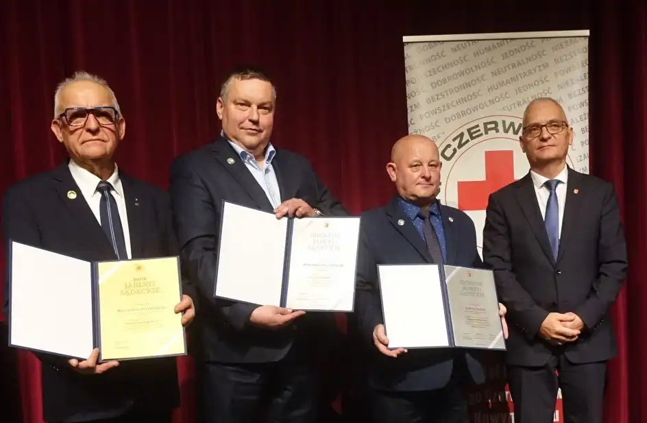 Gala PCK w Nowym Sączu. Wyróżnienia dla honorowych dawców krwi