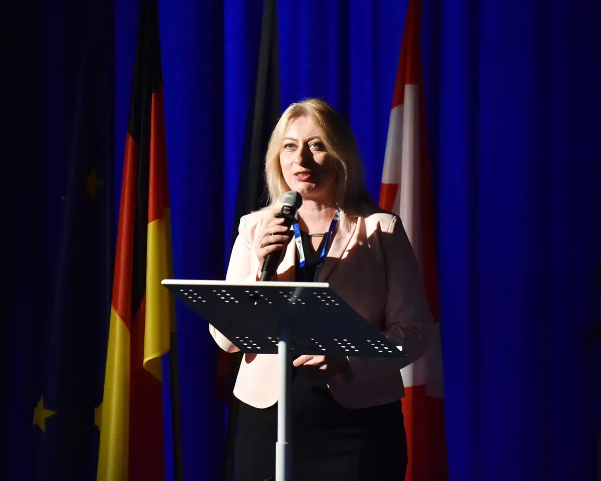 Znani ludzie świata nauki i biznesu na konferencji w Rytrze