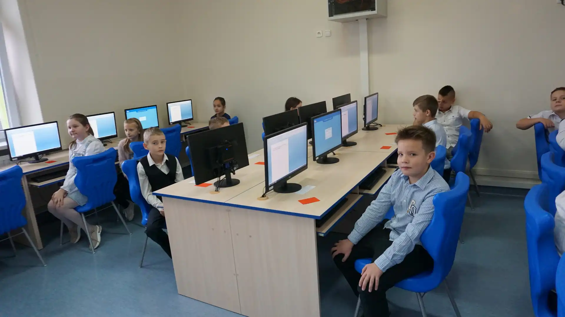 Dzieci ze Szkoły Podstawowej w Wielogłowach mają nową pracownię komputerową