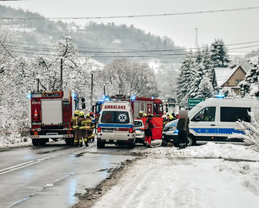 Mszana Górna: Tragiczny wypadek, jedna osoba nie żyje