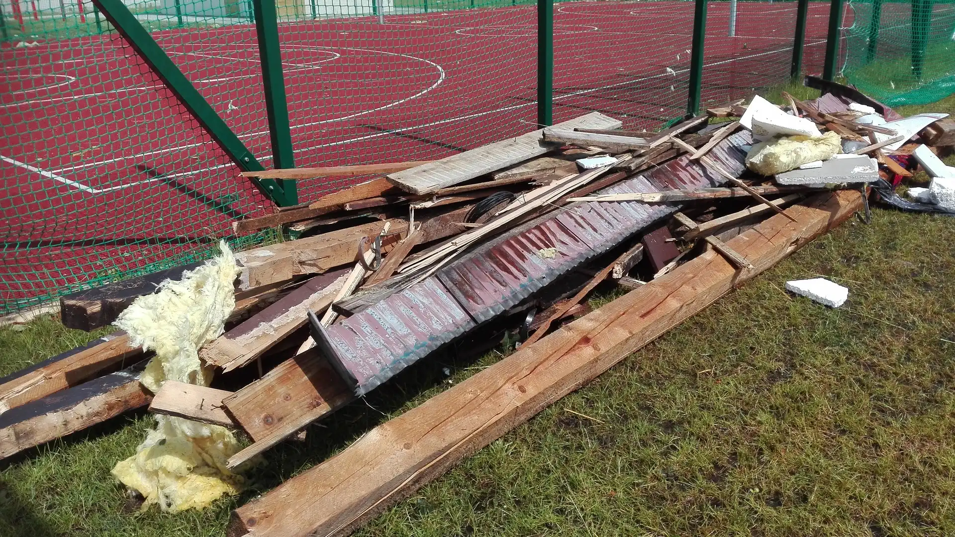 Gmina Chełmiec z dotacją w wysokości 300 tys. zł na odbudowę infrastruktury sportowej w Librantowej