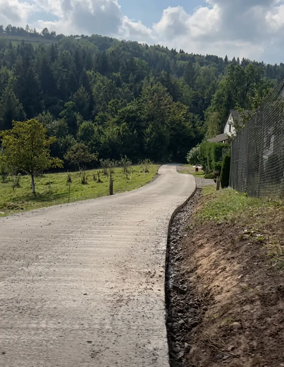 Nowa droga między Koszarką a Glinikiem. Wójt zapowiada kolejne remonty jeszcze tej jesieni
