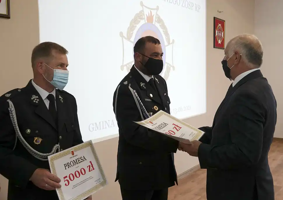 Gmina Chełmiec: Strażacy ochotnicy z promesami