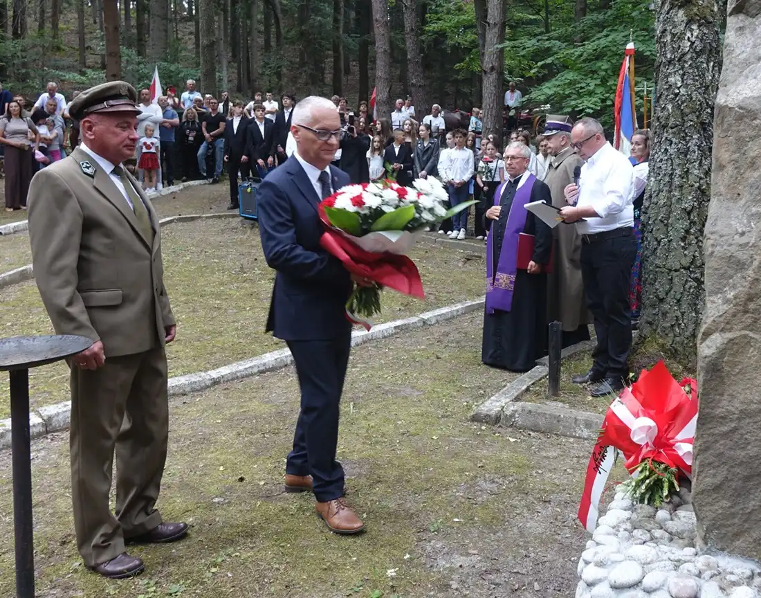 Pamięć, która nie gaśnie. Trzetrzewina uczciła ofiary niemieckiej egzekucji z 1940 roku