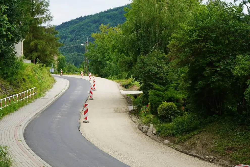 Remont drogi Ptaszkowa - Wojnarowa nabiera tempa. Inwestycja może skończyć się przed terminem