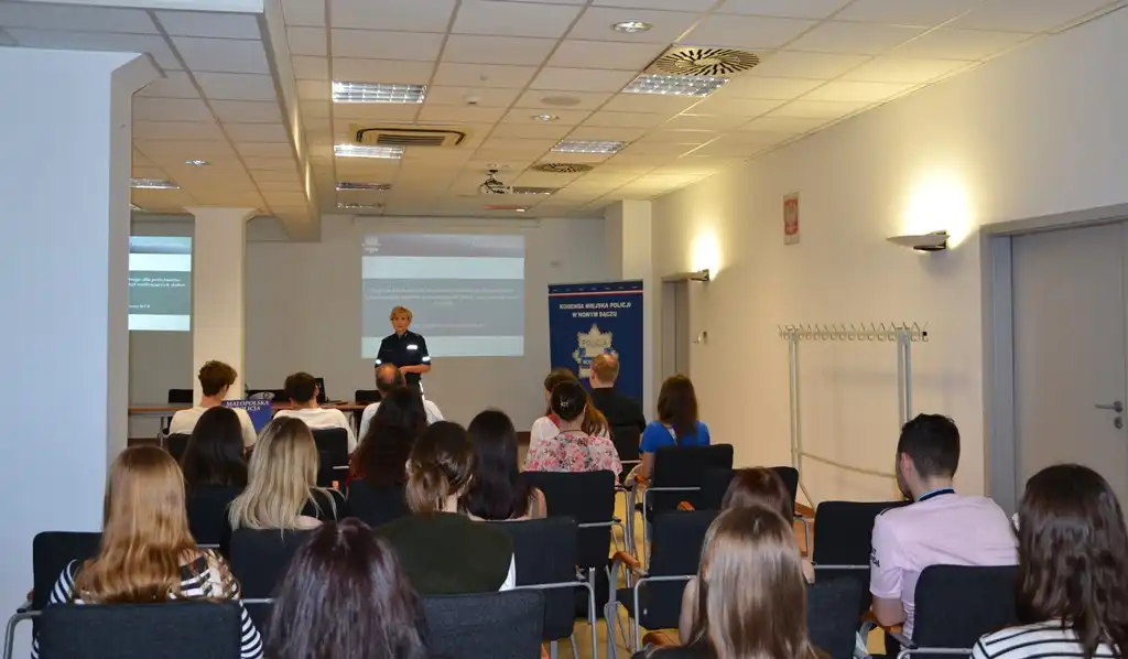 Sądeccy policjanci promowali swój zawód