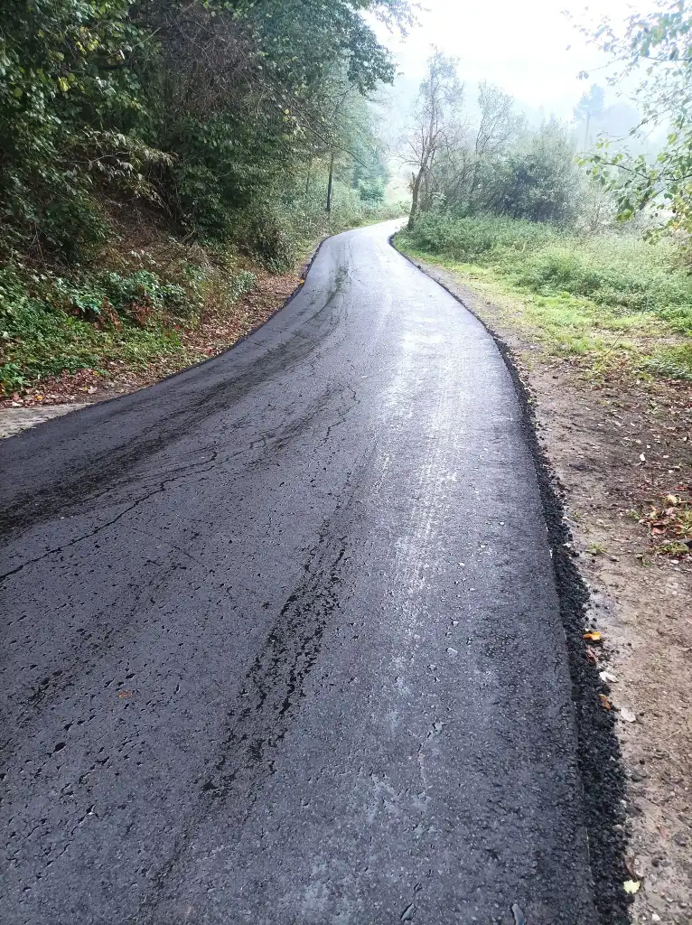 Letnie inwestycje drogowe w Obidzy. Poprawa infrastruktury na kluczowych odcinkach