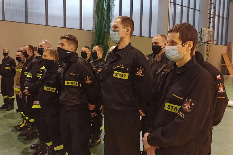 Polscy strażacy i medycy wyruszyli na Słowację aby pomóc przy testowaniu na Covid-19