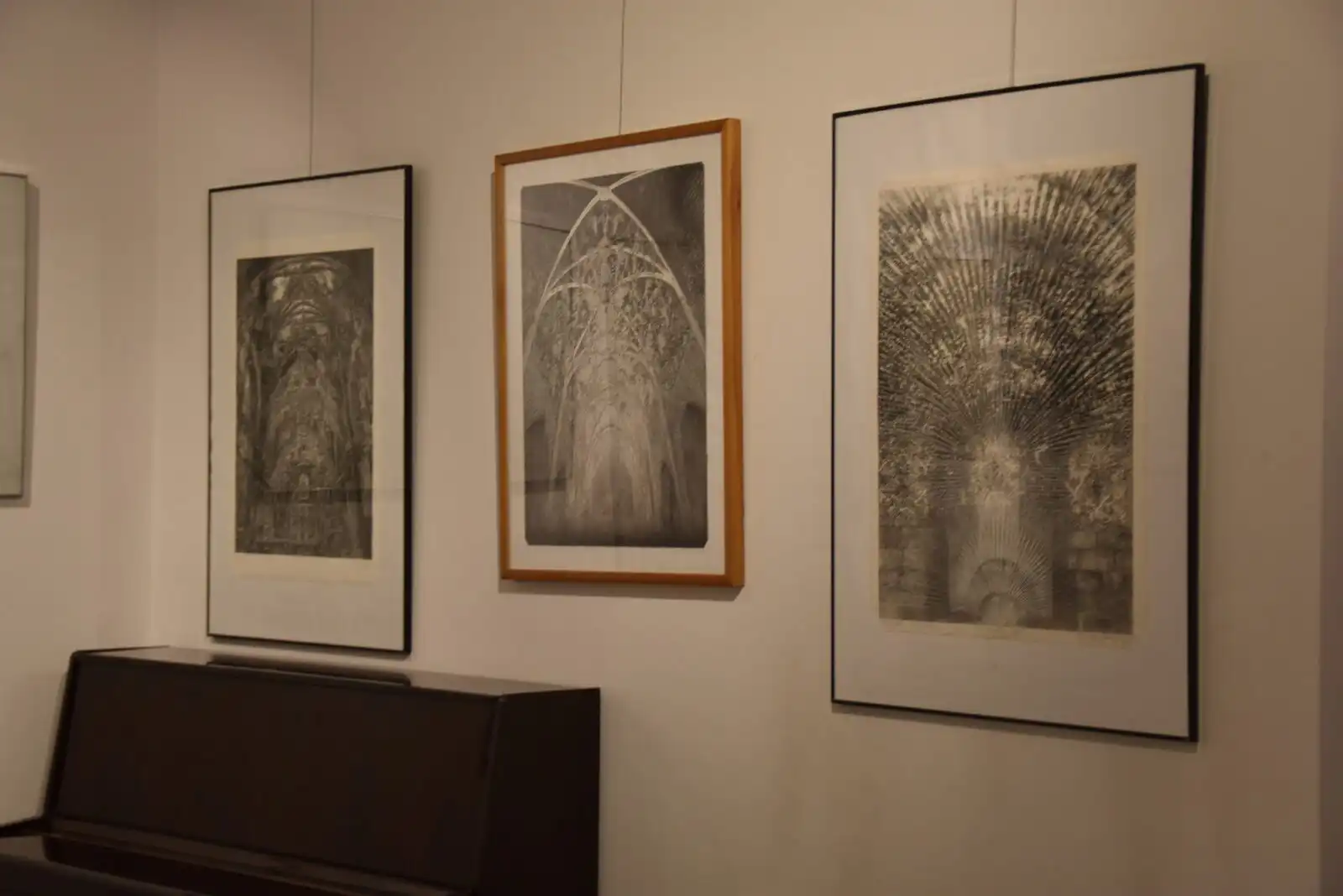 Adam Pociecha w Miejskiej Galerii Sztuki. Grafika i rysunek pełne detali i symboliki