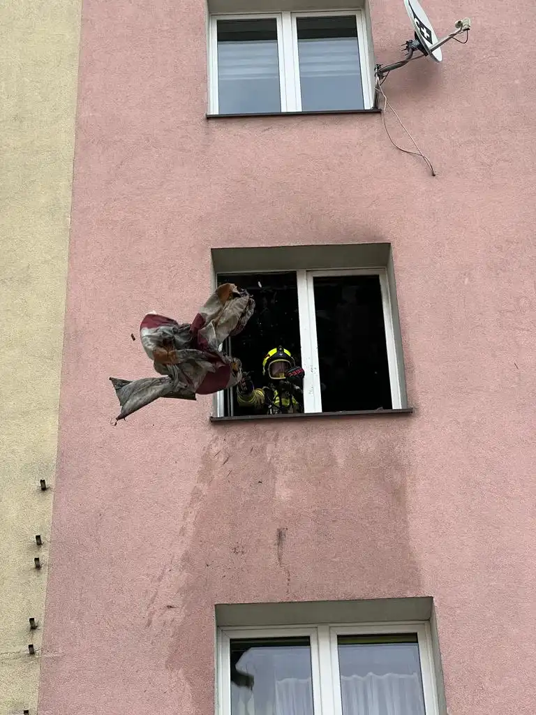 Nowy Sącz: Pożar mieszkania na ul. Żółkiewskiego. Jedna osoba poszkodowana