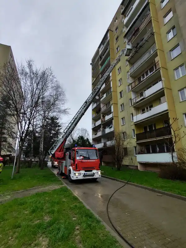 Pożary na balkonach na Sądeckich osiedlach. Interweniowali strażacy