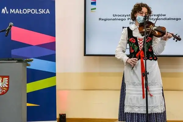 W Nowym Sączu odbyła się uroczysta gala dla stypendystów Regionalnego Programu Stypendialnego