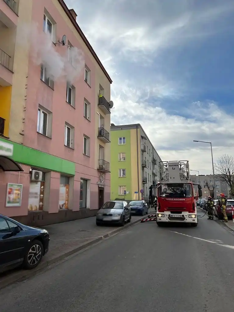 Nowy Sącz: Pożar mieszkania na ul. Żółkiewskiego. Jedna osoba poszkodowana