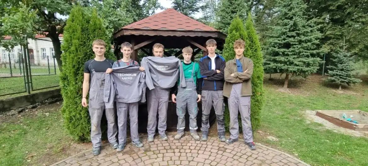 Nie tylko murują, ale też budują dobro. Akcja uczniów z Technikum Budowlanego