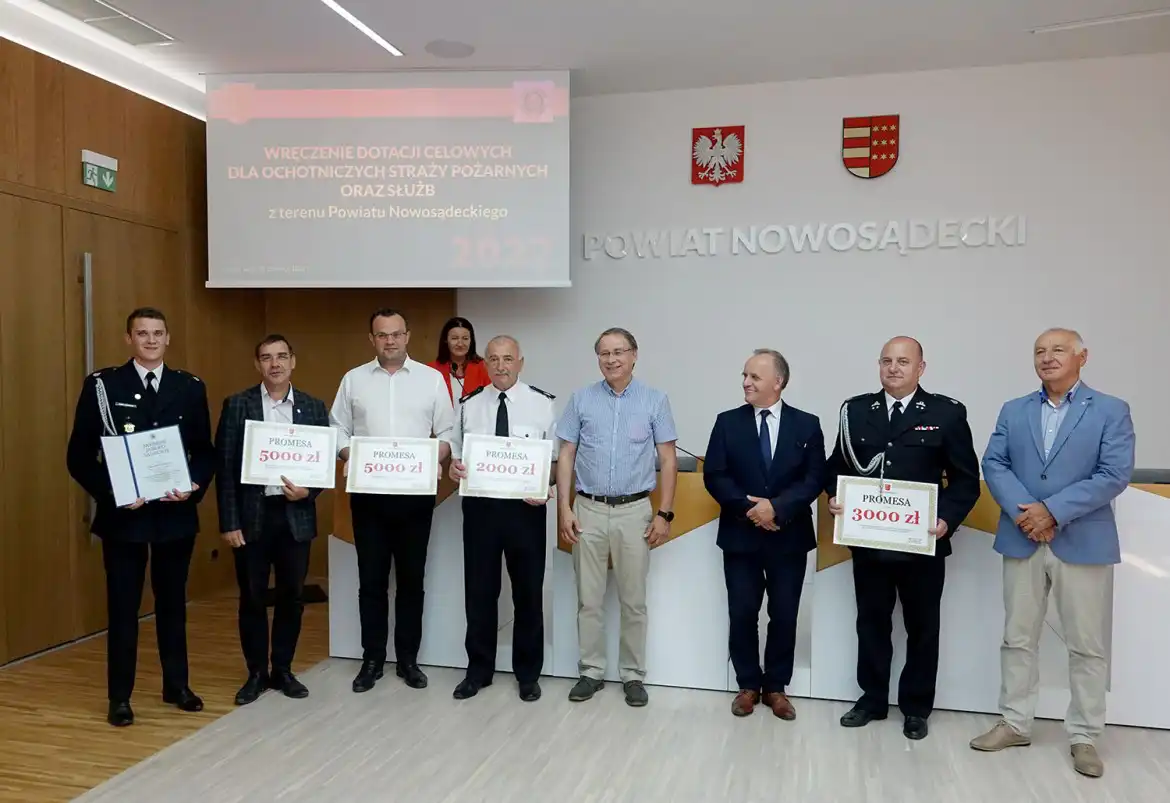 Blisko 300 tys. zł dla strażaków ochotników i służb z terenu powiatu nowosądeckiego