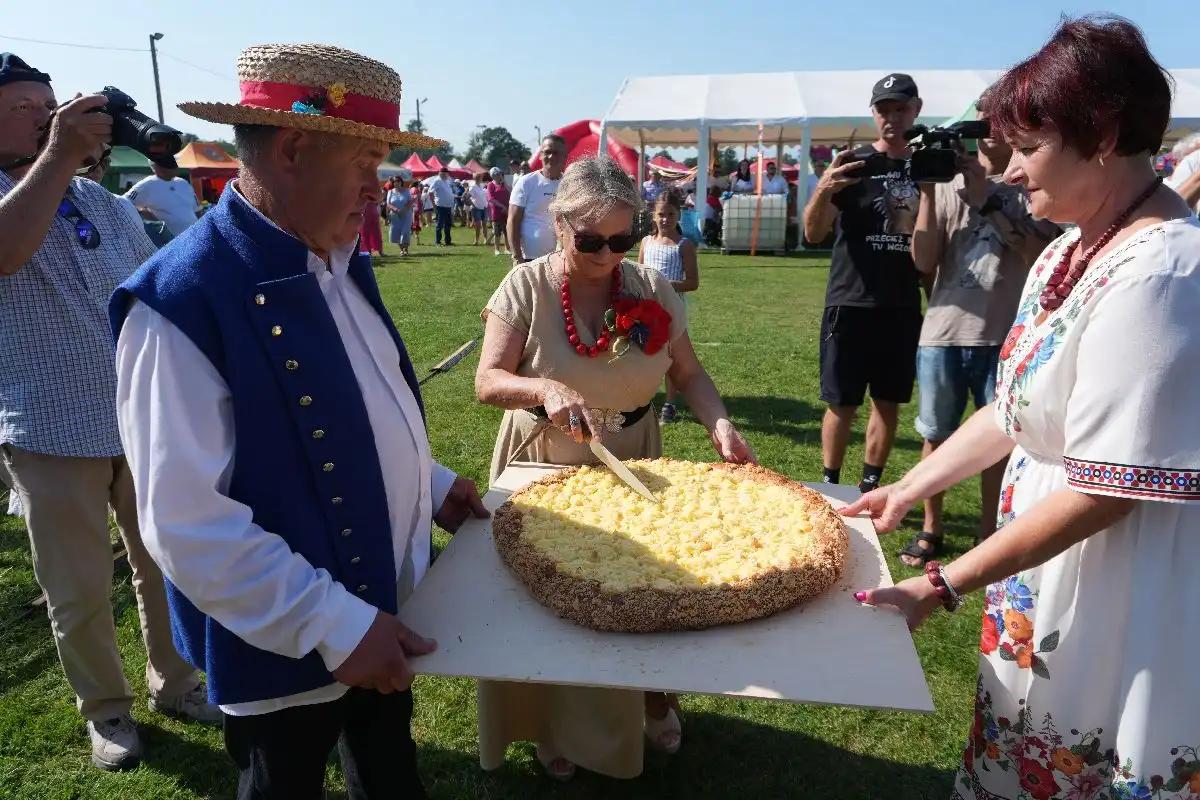 Radosne święto plonów. Mieszkańcy Gminy Sękowa dziękowali za urodzaj