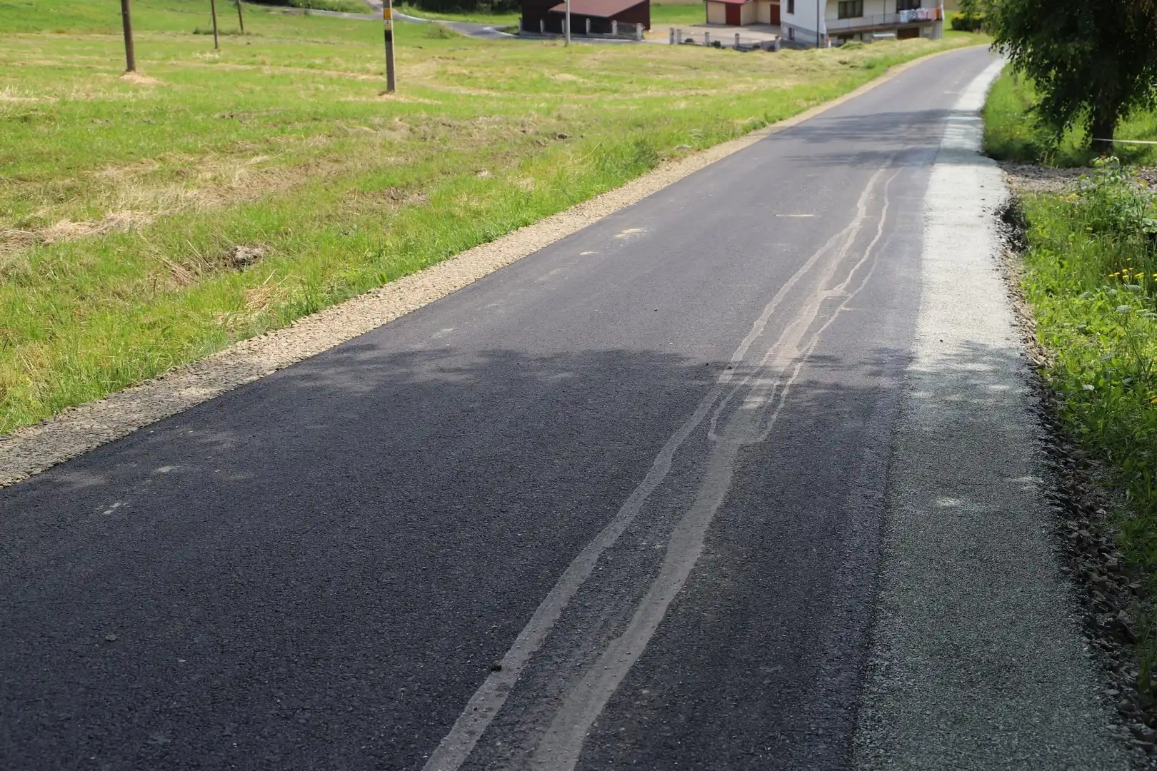 Zakończyły się prace modernizacyjne na kilku odcinkach dróg wewnętrznych na terenie gminy Limanowa