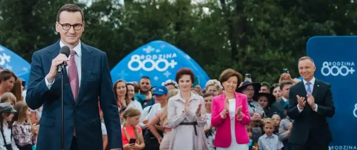Prezydent podpisał ustawę o świadczeniu Rodzina 800+