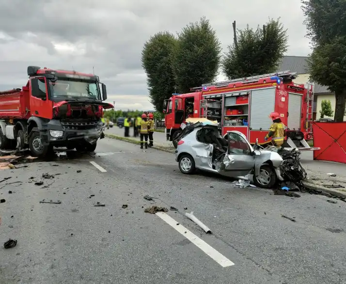 Tragiczny wypadek w Świniarsku. Nie żyje 21-latek