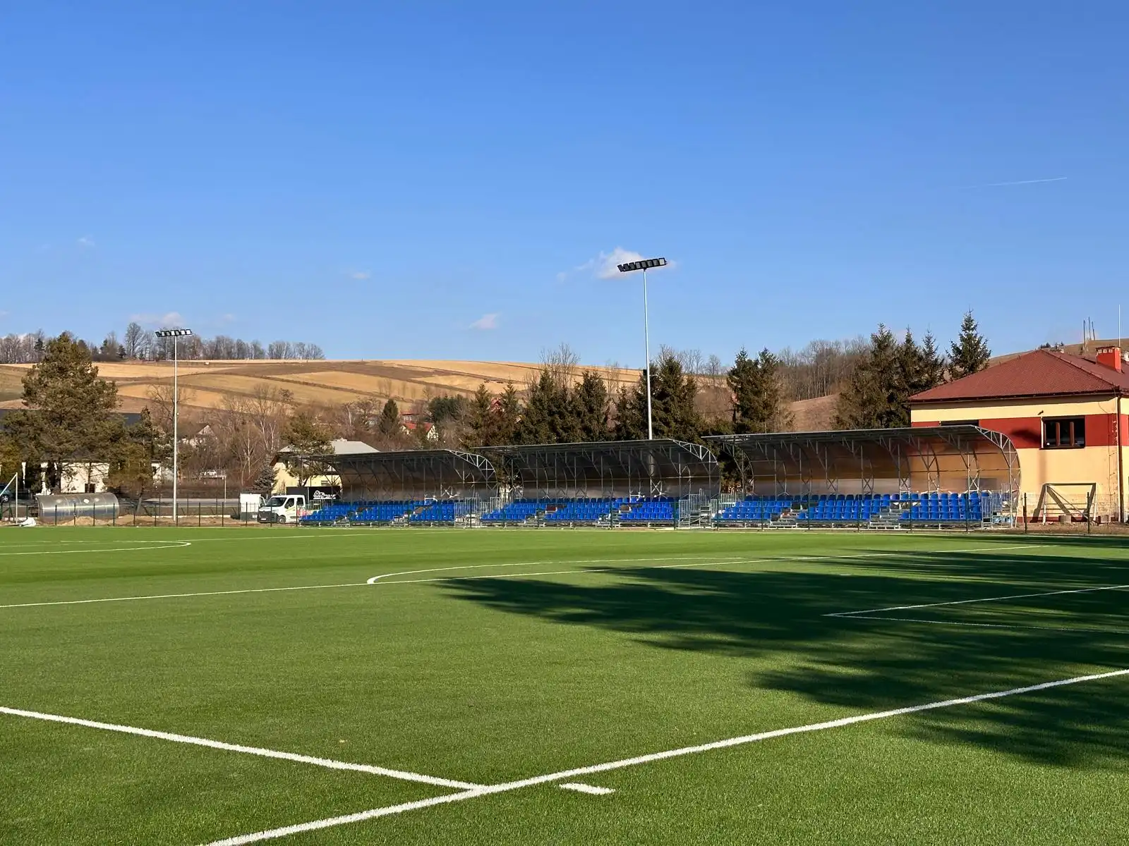 Korzenna wkrótce zyska nowy stadion. Prace na finiszu