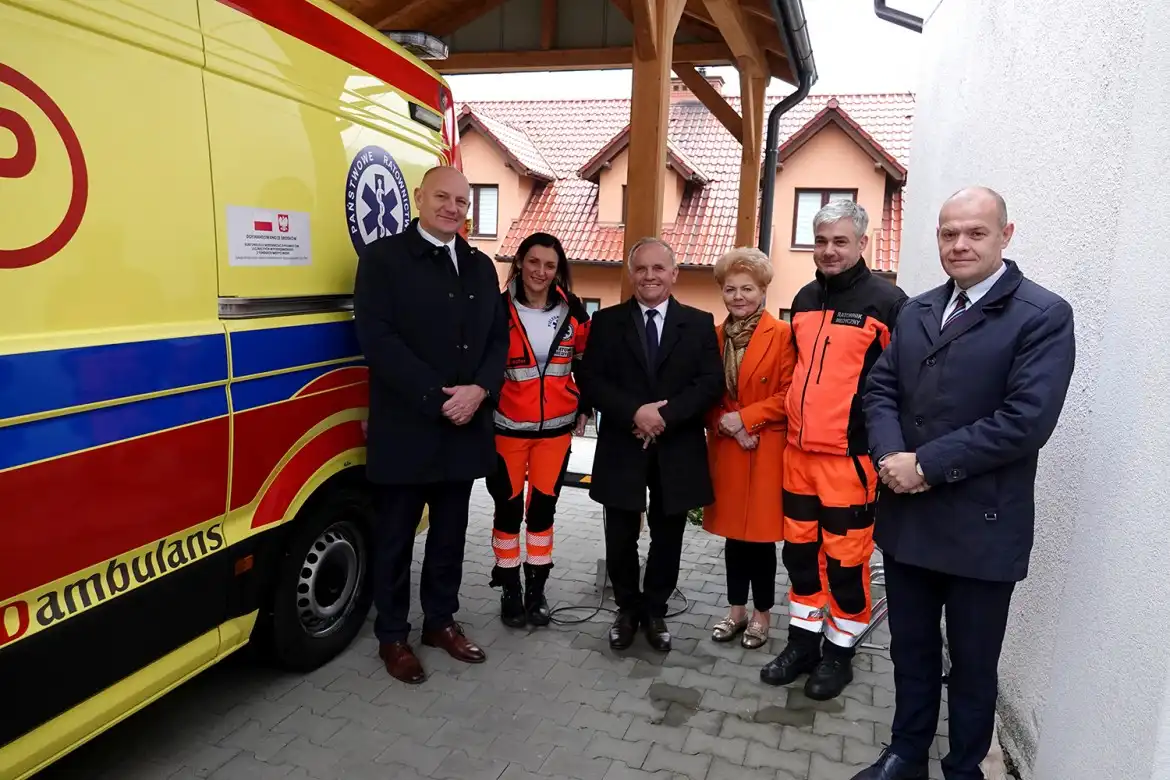 Nowa Karetka w Piwnicznej-Zdroju oraz dodatkowy ZRM w Nowym Sączu