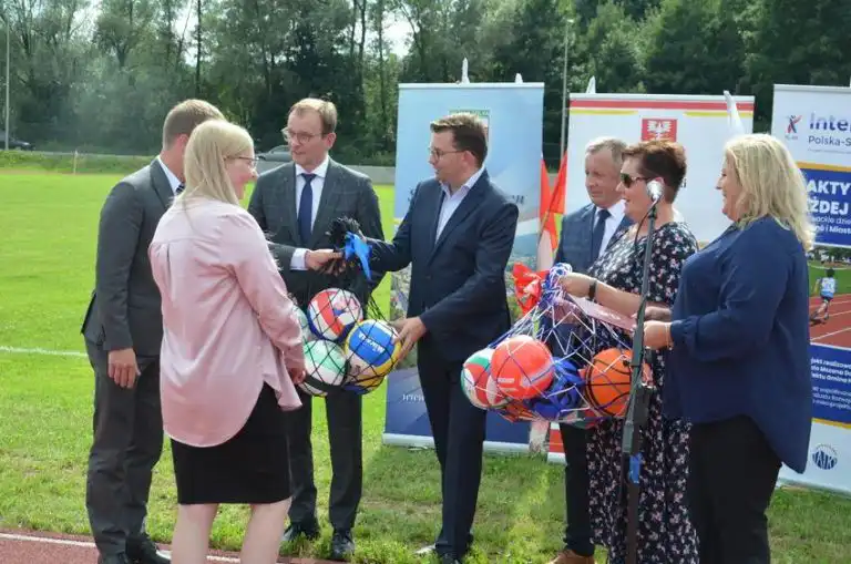 Zmodernizowany Stadion Miejski w Mszanie Dolnej uroczyście otwarty