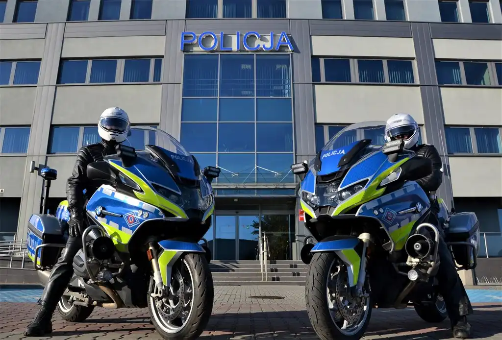 Komenda Miejska Policji w Nowym Sączu i Komenda Wojewódzka Policji w Krakowie rekrutują i zapraszają w swoje szeregi