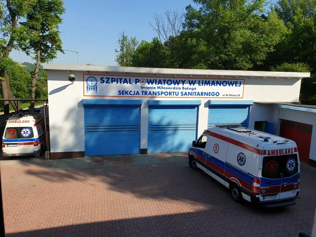 Budynki Sekcji Transportu Szpitala Powiatowego w Limanowej po remoncie
